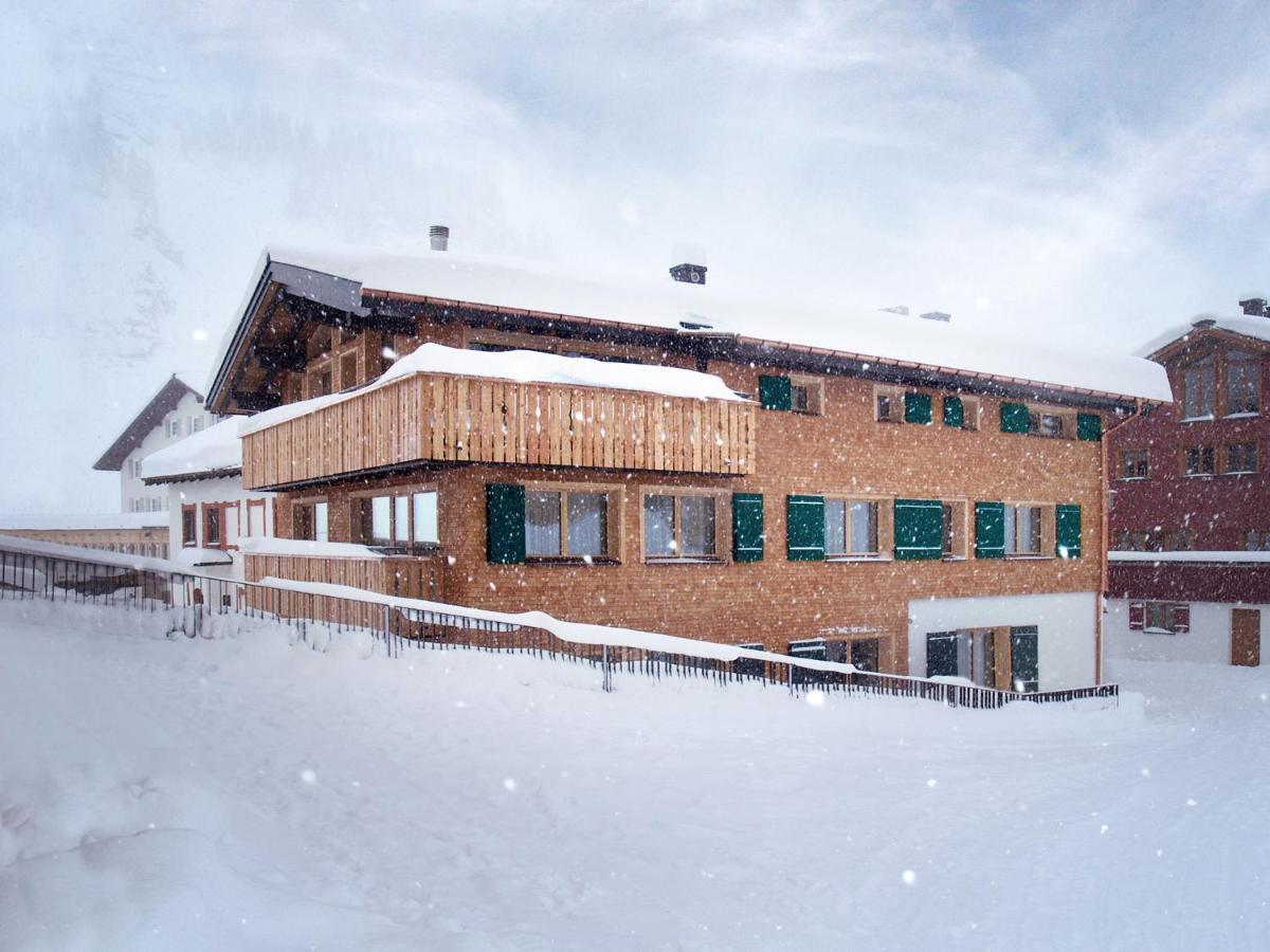 Haus Burgi - Angelika Walch Lägenhet Stuben am Arlberg Exteriör bild